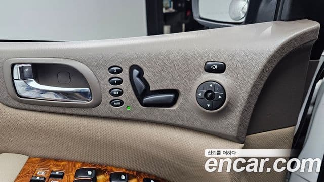 Kia Carnival R Premium, 2014 18