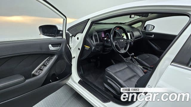 Kia K3 Trendy, 2015 11