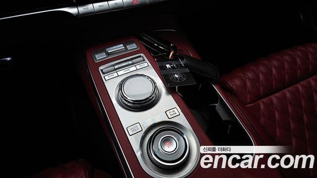 Genesis GV70, 2024 9