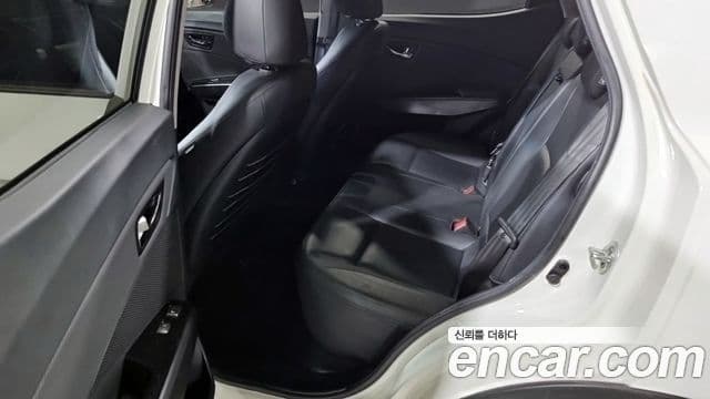 KG모빌리티(SsangYong) Berry New Tivoli V3, 2022 11