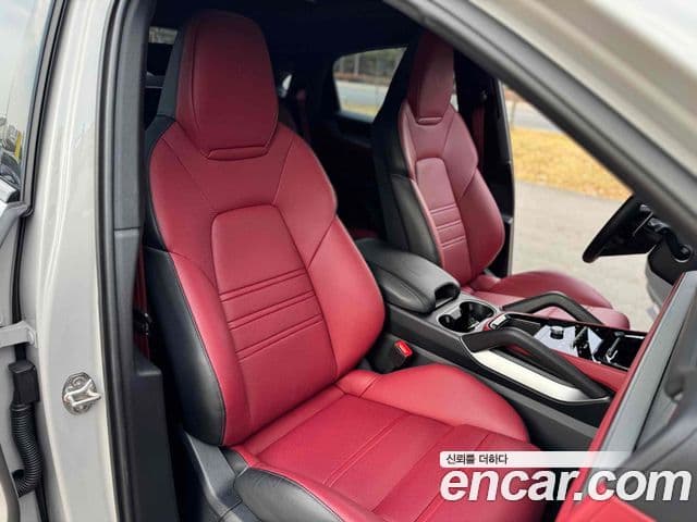 Porsche Cayenne (PO536) 3.0 купе, 2024 10