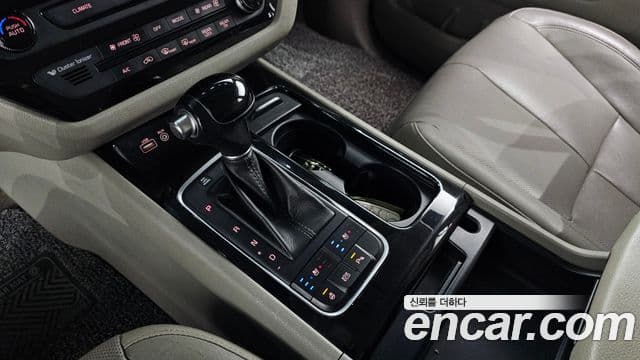 Kia All New Carnival Noblesse, 2015 9