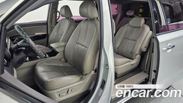 Kia All New Carnival Noblesse, 2015 11