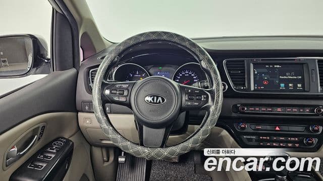 Kia All New Carnival Noblesse, 2015 12