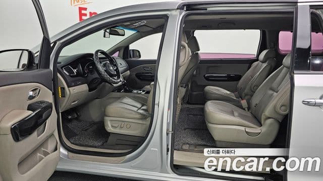 Kia All New Carnival Noblesse, 2015 18