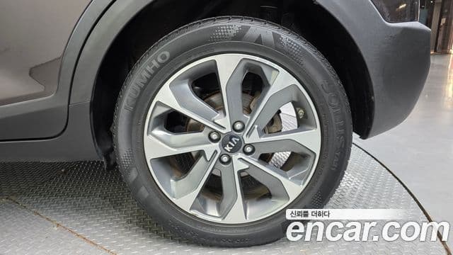 Kia Stonic Trendy, 2018 все фото