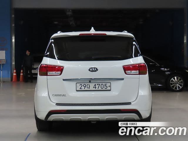 Kia All New Carnival Prestige, 2017 4