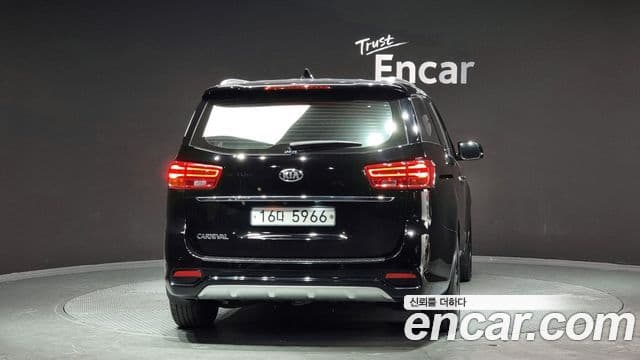Kia The / новый New Carnival Noblesse, 2019 4