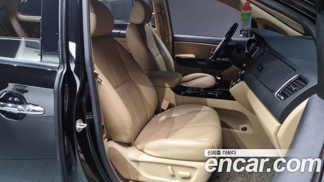 Kia The / новый New Carnival Noblesse, 2019 10