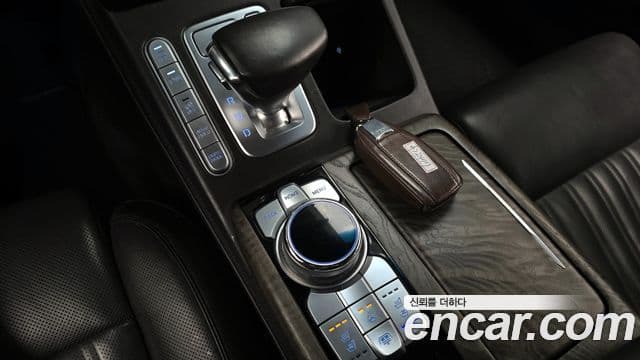 Genesis G90 Premium Luxury, 2019 9