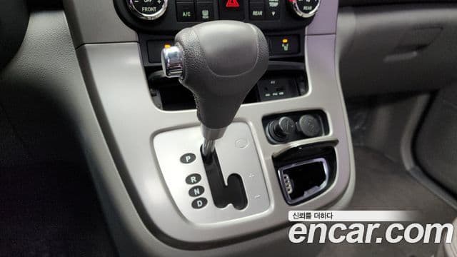 Kia Carnival R Premium, 2014 9