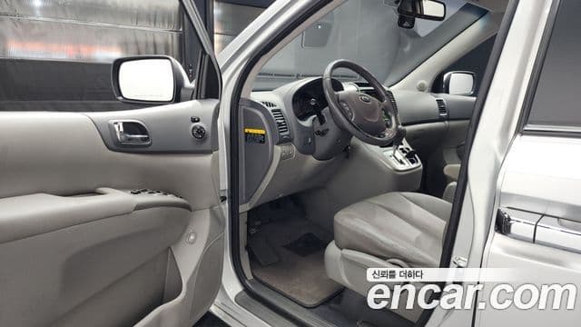 Kia Carnival R Premium, 2014 10