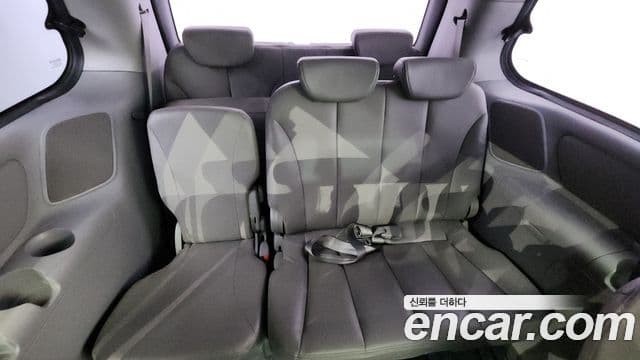 Kia Carnival R Premium, 2014 19