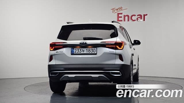 Kia Seltos Signature, 2022 4