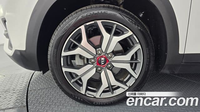 Kia Seltos Signature, 2022 все фото