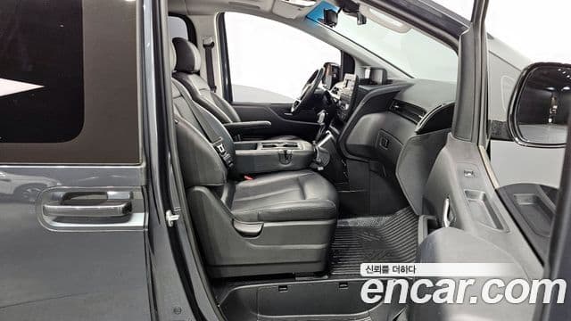 Hyundai Staria Modern, 2022 11