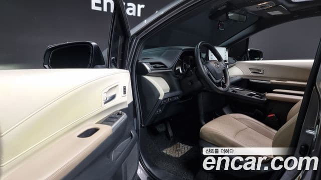 Toyota Sienna 4세대, 2022 11