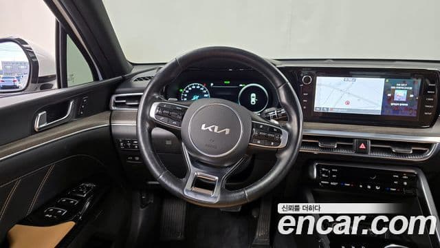 Kia K5 гибрид 3세대 Signature, 2022 13