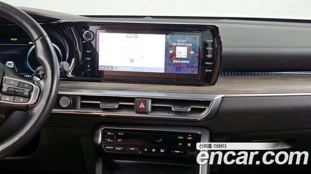 Kia K5 гибрид 3세대 Signature, 2022 14