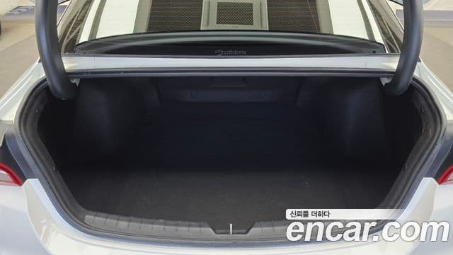 Kia K5 гибрид 3세대 Signature, 2022 20