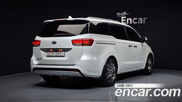 Kia All New Carnival Prestige, 2015 2
