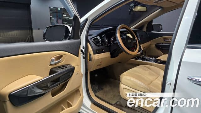 Kia All New Carnival Prestige, 2015 11