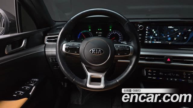 Kia K5 гибрид 3세대 Prestige, 2020 13