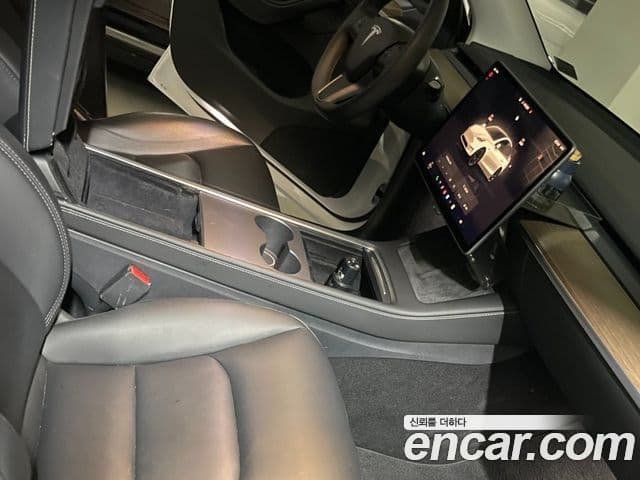 Tesla модель Y Long Range AWD, 2024 9