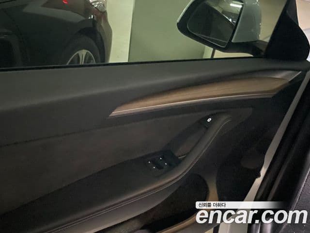 Tesla модель Y Long Range AWD, 2024 14