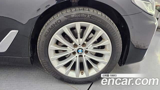 BMW 5시리즈 (G30) Luxury, 2022 все фото