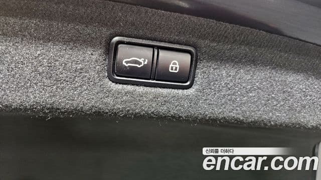 Genesis EQ900 Prestige, 2016 20