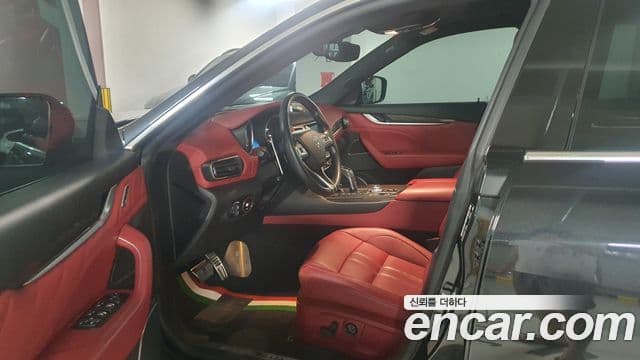 Maserati Levante 3.0 AWD GranSport, 2020 9