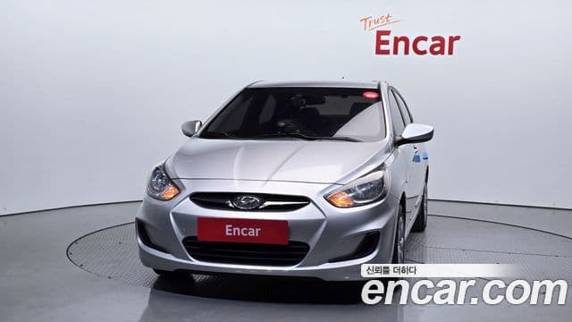 Hyundai Accent(новый кузов / новое поколение) Luxury, 2011 3