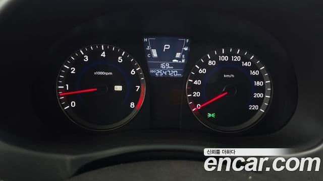 Hyundai Accent(новый кузов / новое поколение) Luxury, 2011 8