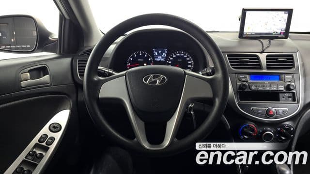 Hyundai Accent(новый кузов / новое поколение) Luxury, 2011 13