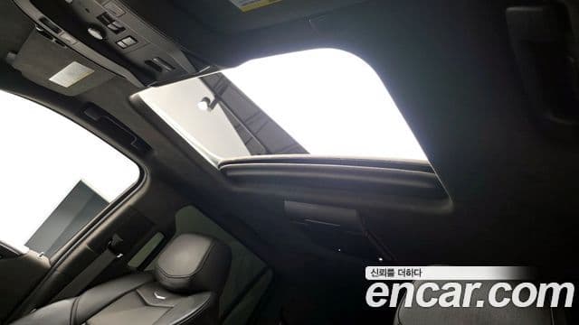 Cadillac Escalade 4세대, 2020 17