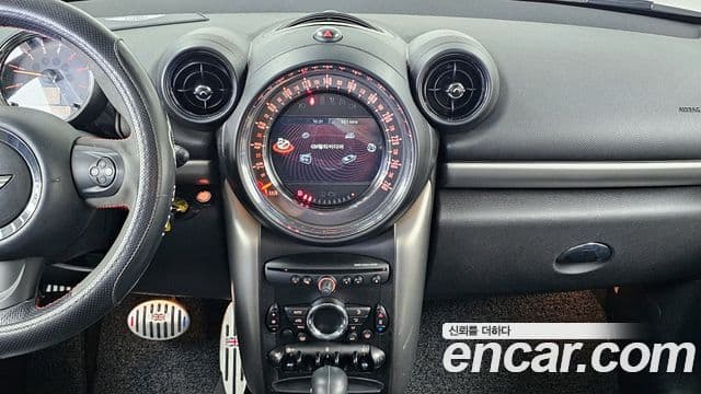 Mini Cooper D Countryman 1세대, 2016 14