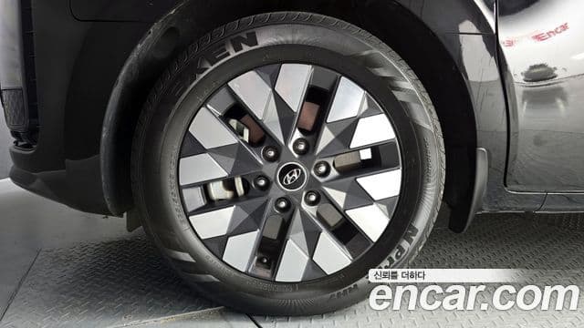 Hyundai Staria Prestige, 2023 все фото