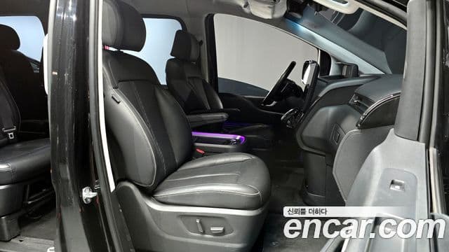 Hyundai Staria Prestige, 2023 10