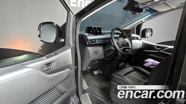 Hyundai Staria Prestige, 2023 11