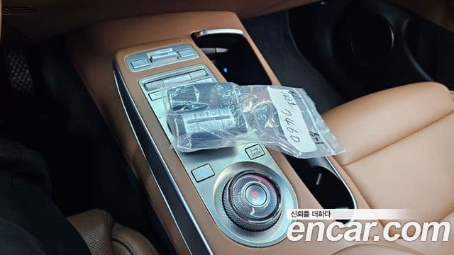 Genesis GV70, 2022 9