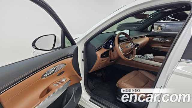 Genesis GV70, 2022 10