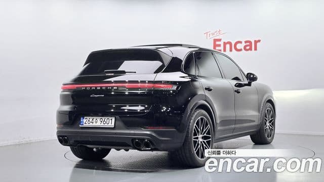 Porsche Cayenne (PO536), 2024 2