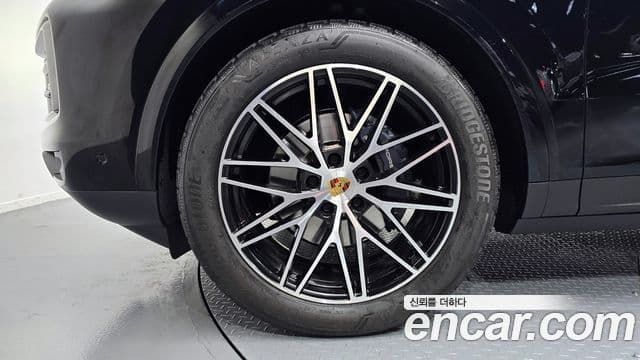 Porsche Cayenne (PO536), 2024 все фото