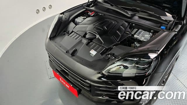 Porsche Cayenne (PO536), 2024 6