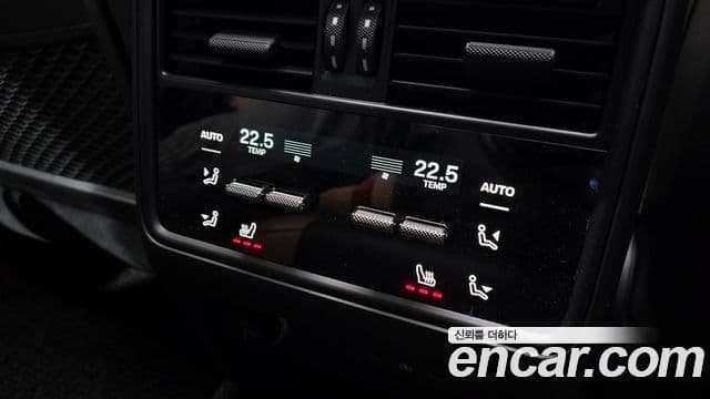 Porsche Cayenne (PO536), 2024 19