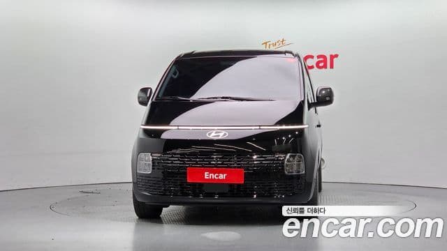 Hyundai Staria Modern, 2025 3