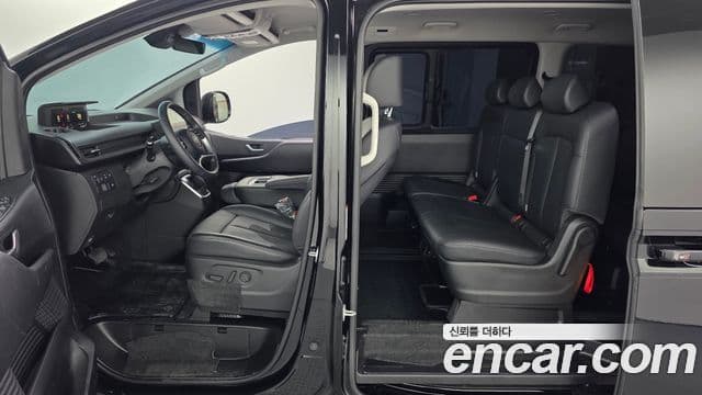 Hyundai Staria Modern, 2025 18