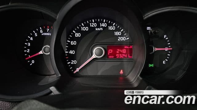 Kia All New Morning Deluxe Trendy, 2014 8