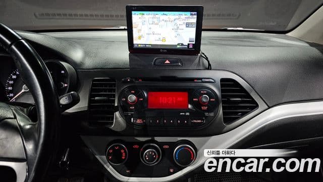 Kia All New Morning Deluxe Trendy, 2014 14